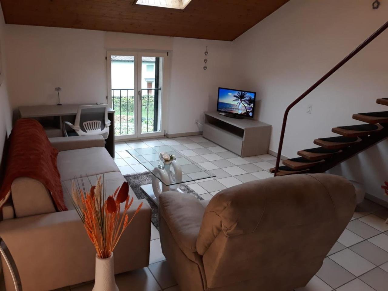 Holidays Homes Il Folletto Quartino Экстерьер фото